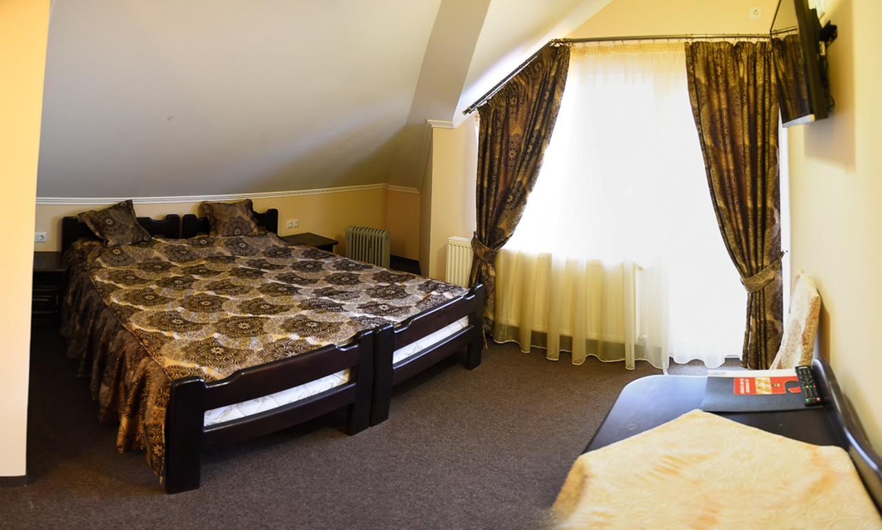 Golden Palace Dubove Εξωτερικό φωτογραφία