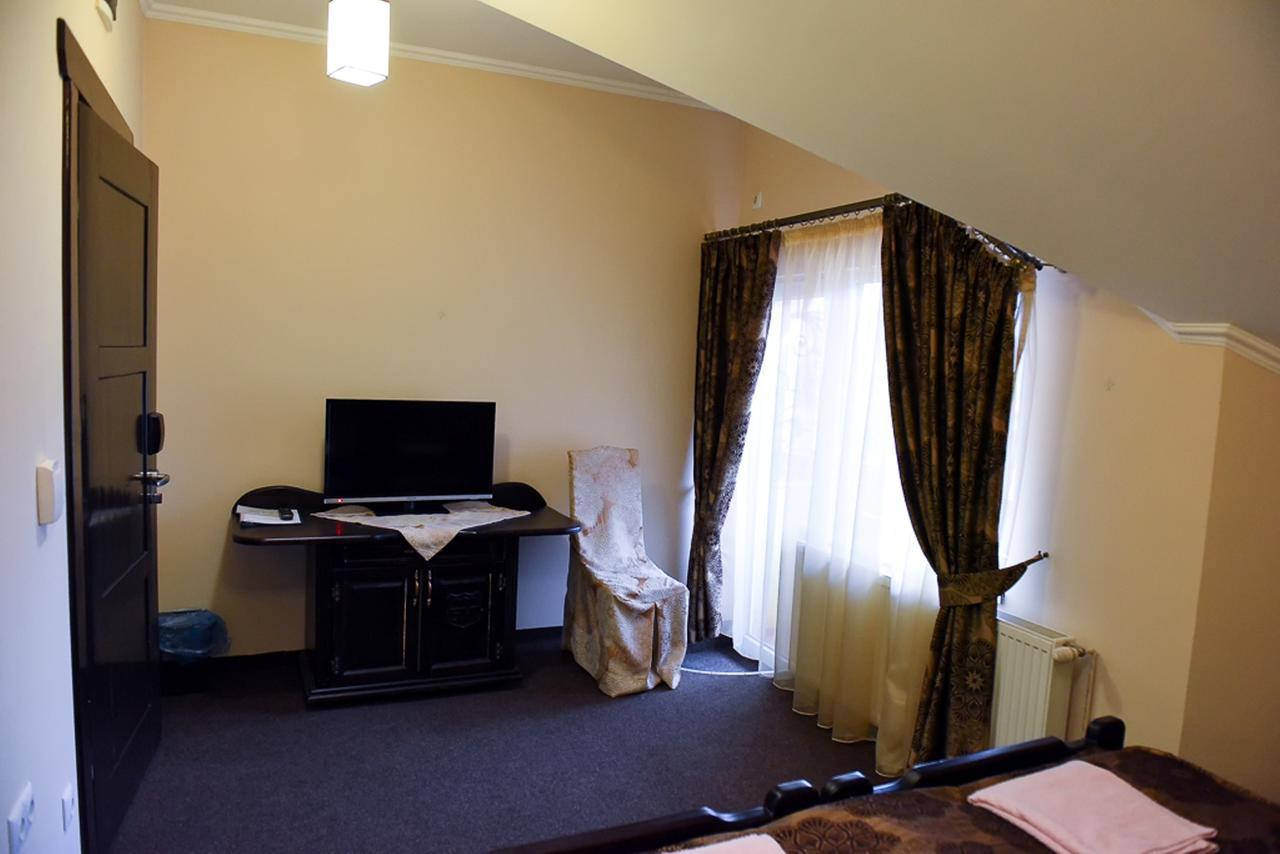 Golden Palace Dubove Εξωτερικό φωτογραφία