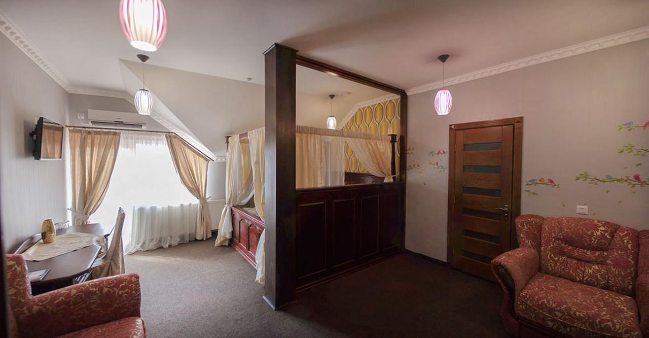 Golden Palace Dubove Εξωτερικό φωτογραφία